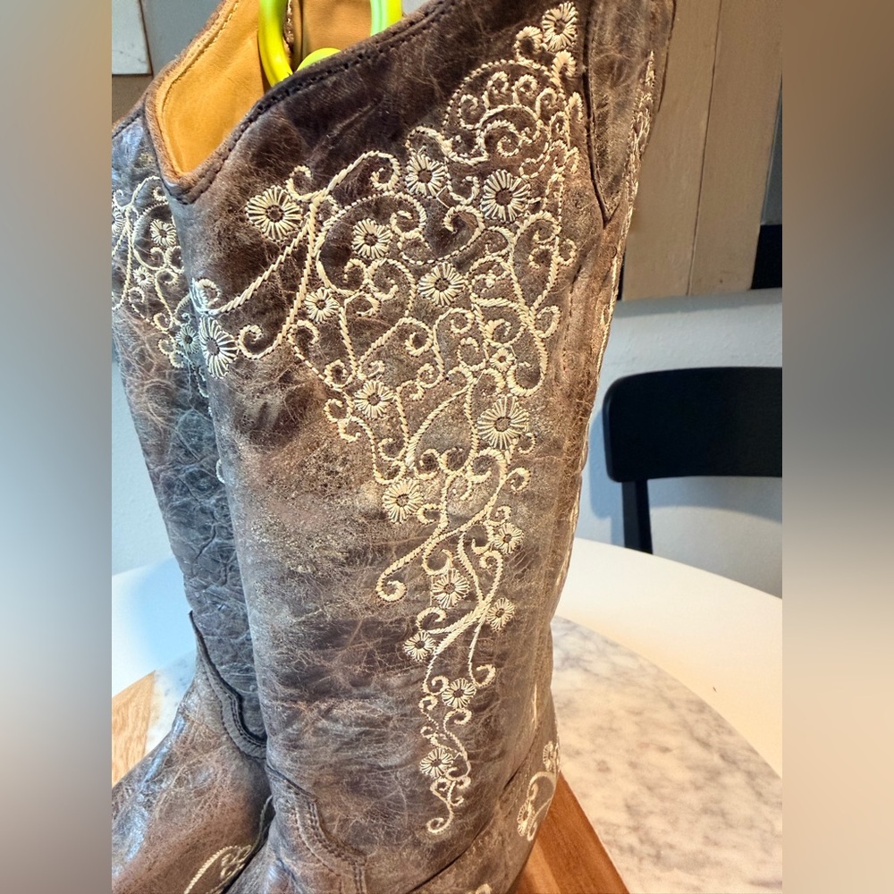 Elegant Brown Embroidered Corral Vintage Cowboy B… - image 4